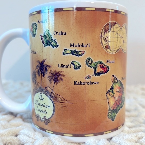 Treasures of Aloha ceramic mug - Picture 3 of 8